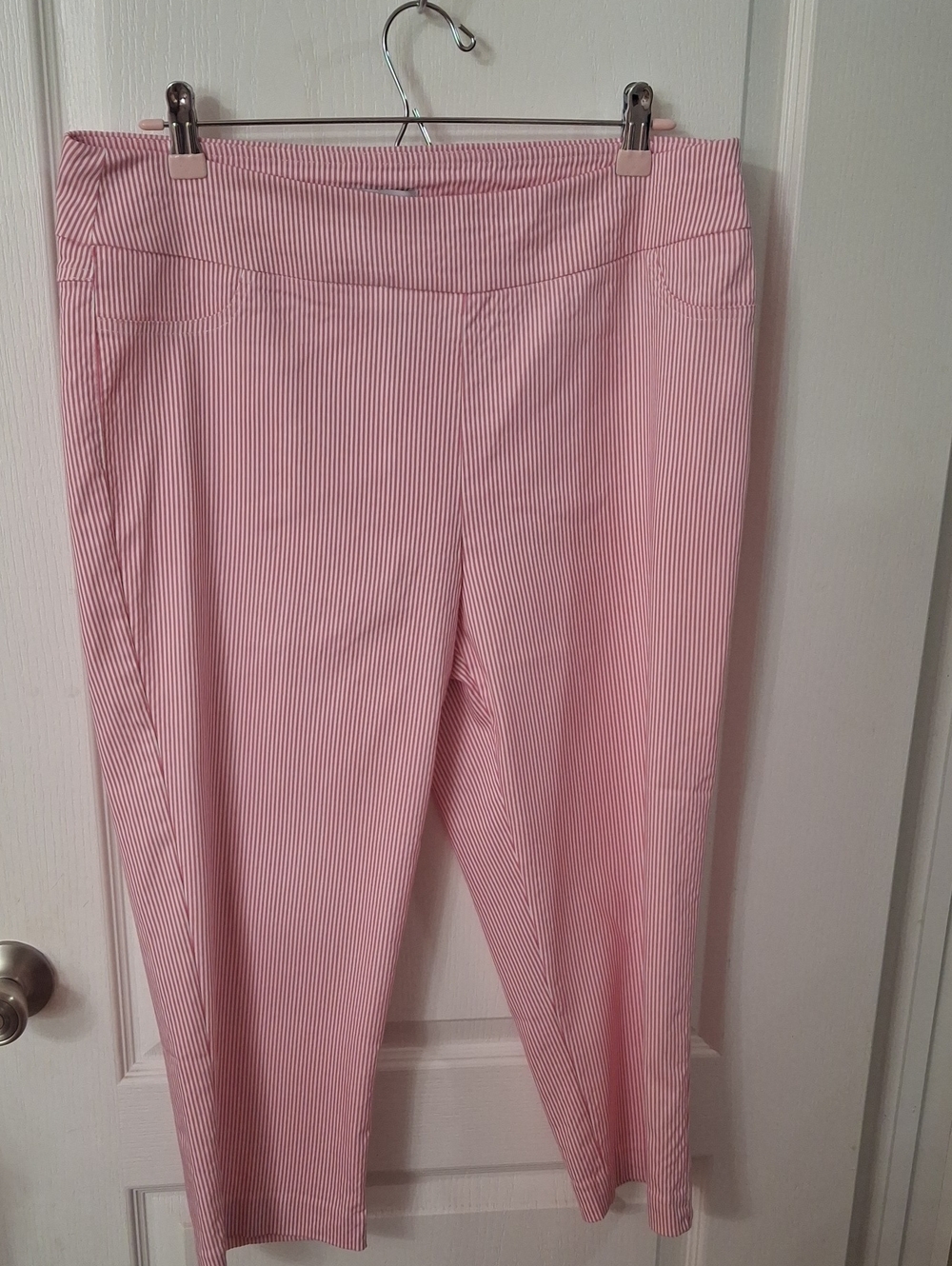 Southern Lady Women’s Pink White Striped Pull-On Capri Pants Size 14
